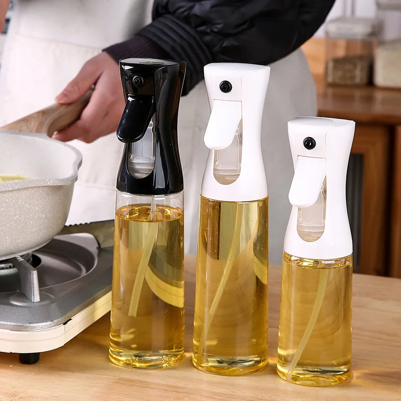 Black and white transparent kitchen oil spray bottles in 200ML, 300ML, and 500ML sizes, perfect for cooking, olive oil, fitness, and barbecue oil dispensing-03