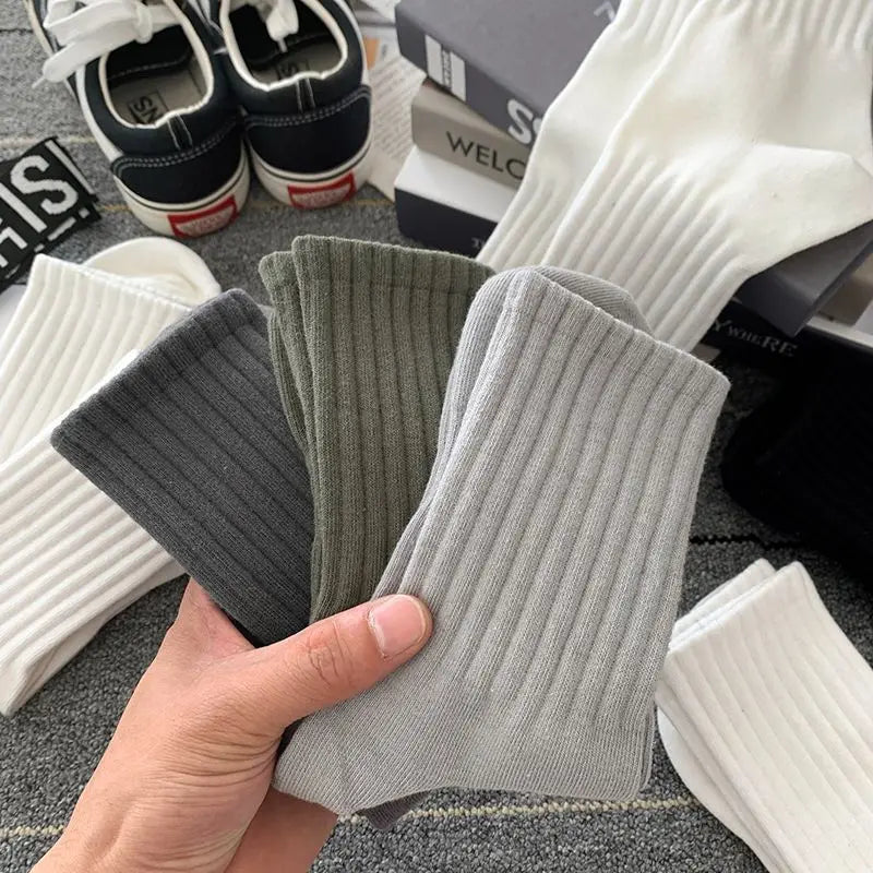 Set of 5 pairs men’s solid color black and white warm sport socks for autumn and winter - 4