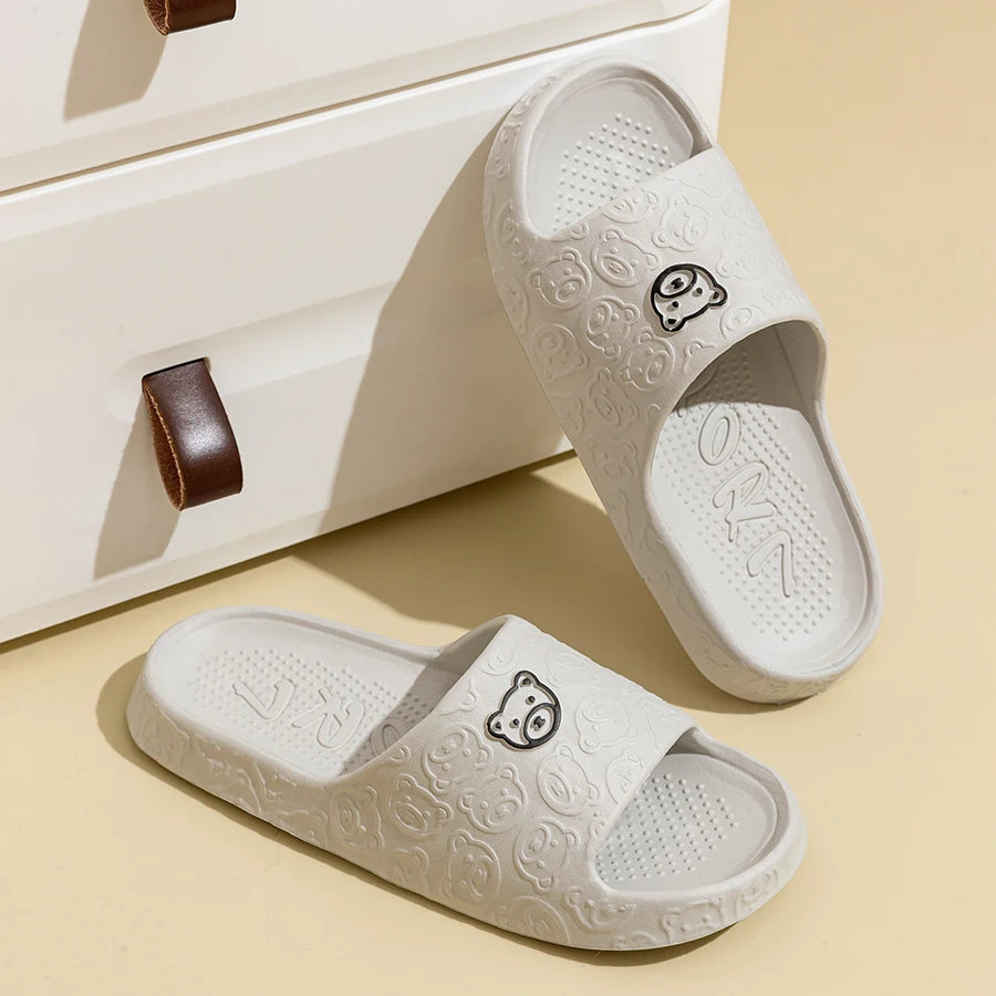 Little Bear print non-slip indoor bathroom slippers for men and women, soft summer fashion casual sandals white 2