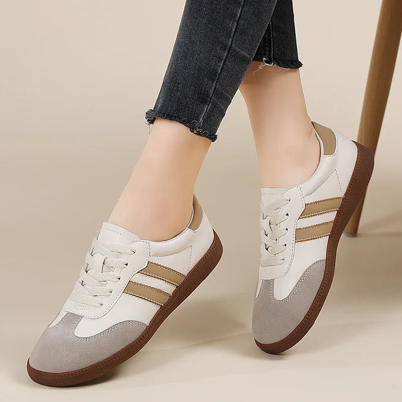 New Classic Ladies Sneakers. - beige