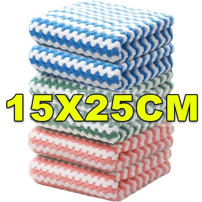 Stack of blue, green, and pink striped cloths with size '15x25cm' text on a white background