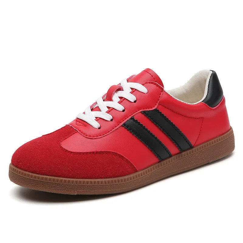 New Classic Ladies Sneakers. - red