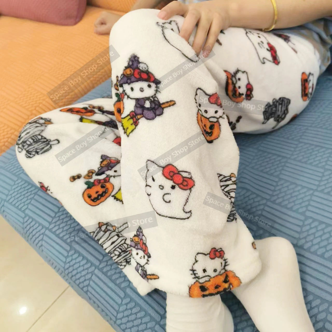 Hello Kitty Fleece Coral Pajama Pants -beige orage