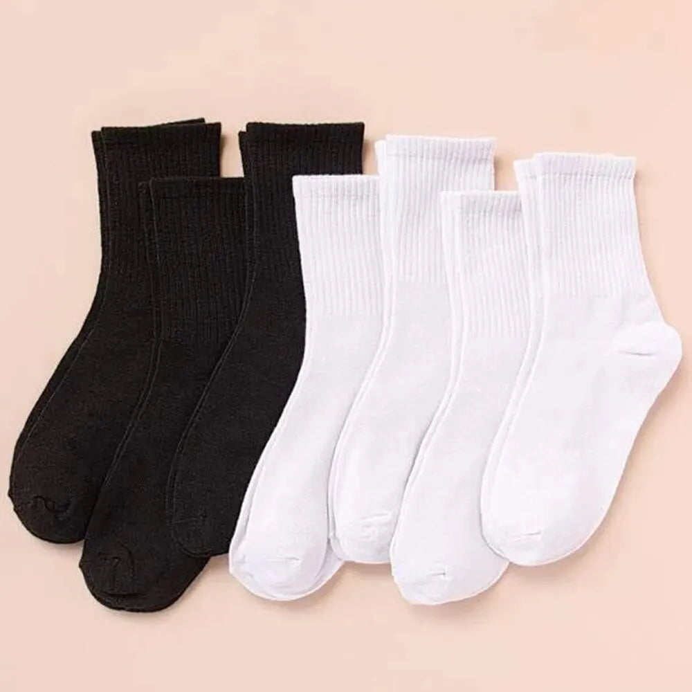Black and white Socks Women's Classic  7 Pairs. -