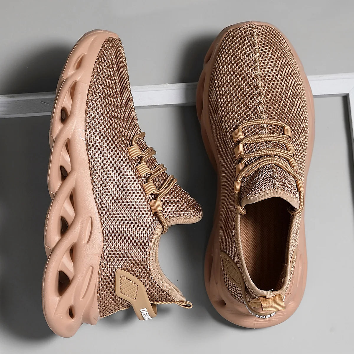 Brown men's breathable mesh outdoor sports running and walking shoes *58