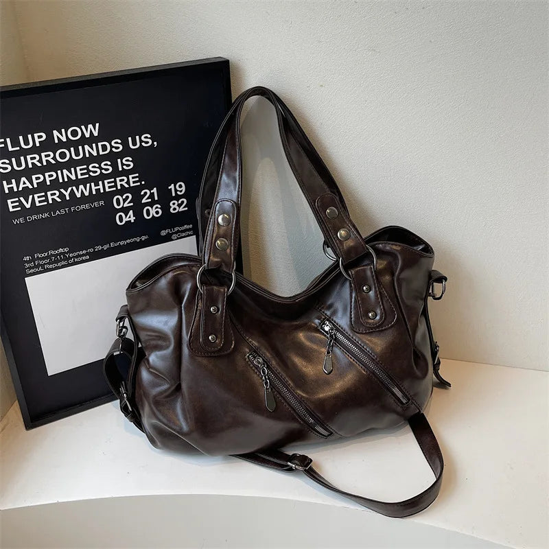 Glossy PU Designed Rivet Zipper One Shoulder Bag Large Capacity Versatile Tote Bags Delicate Soft All-Match Crossbody Packs