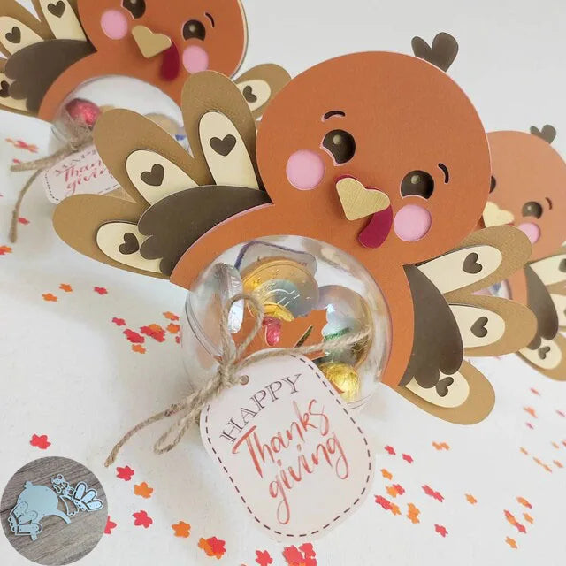 Gingerbread-shaped metal cutting die for Christmas tree ornament, candy holder, and scrapbook making turkey